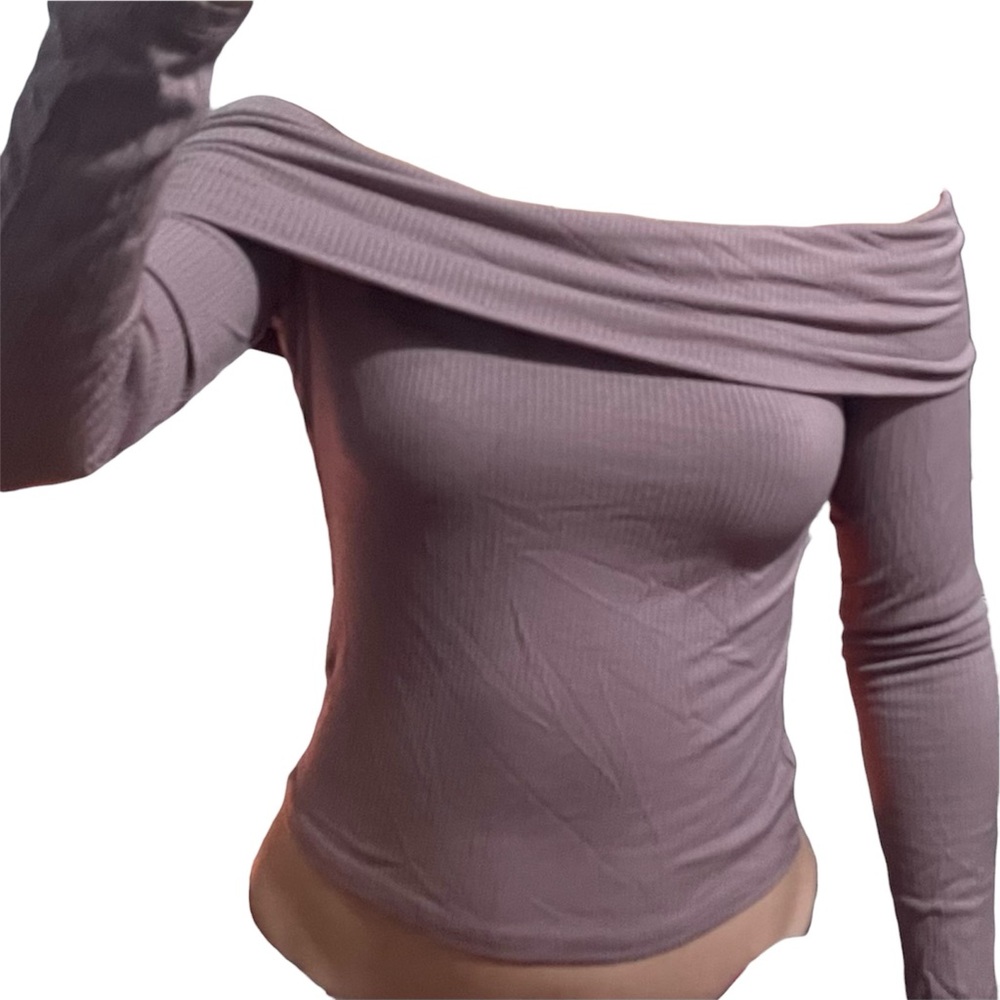 Off-Shoulder Ribbed long sleeve in pink nude